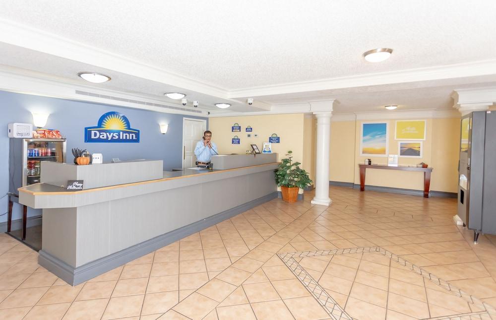 Days Inn By Wyndham Jacksonville Baymeadows Exterior foto