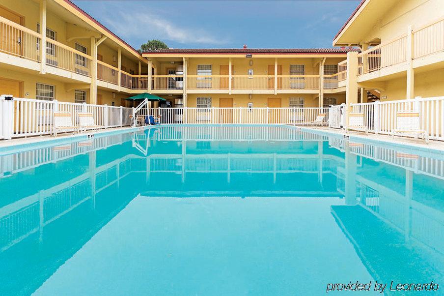 Days Inn By Wyndham Jacksonville Baymeadows Exterior foto
